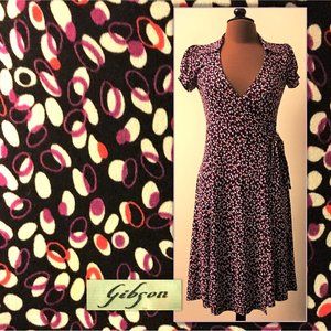 GIBSON Short Sleeve  Graphic Wrap Dress